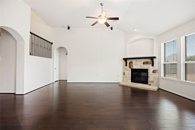 Building Photo - 16726 Sycamore Bend Dr