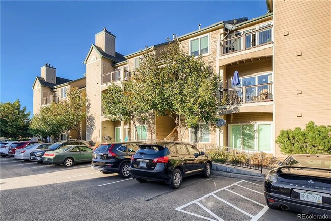 Building Photo - 7415 S Alkire St