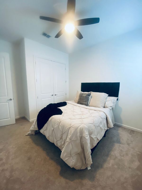 Building Photo - 724 Winterside Dr
