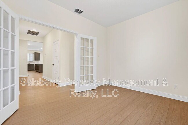 Building Photo - 125 Gallegos Dr