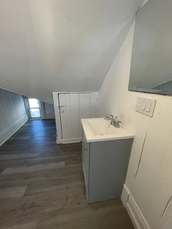 Building Photo - 369 Prospect St