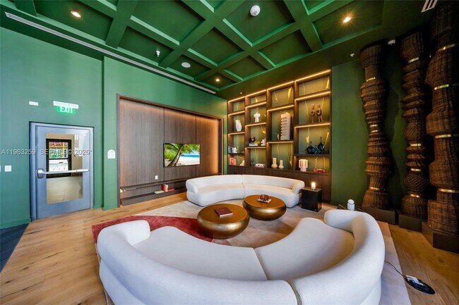 Building Photo - 11 NE 6th St