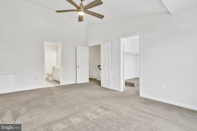 Building Photo - 7413 Salford Ct