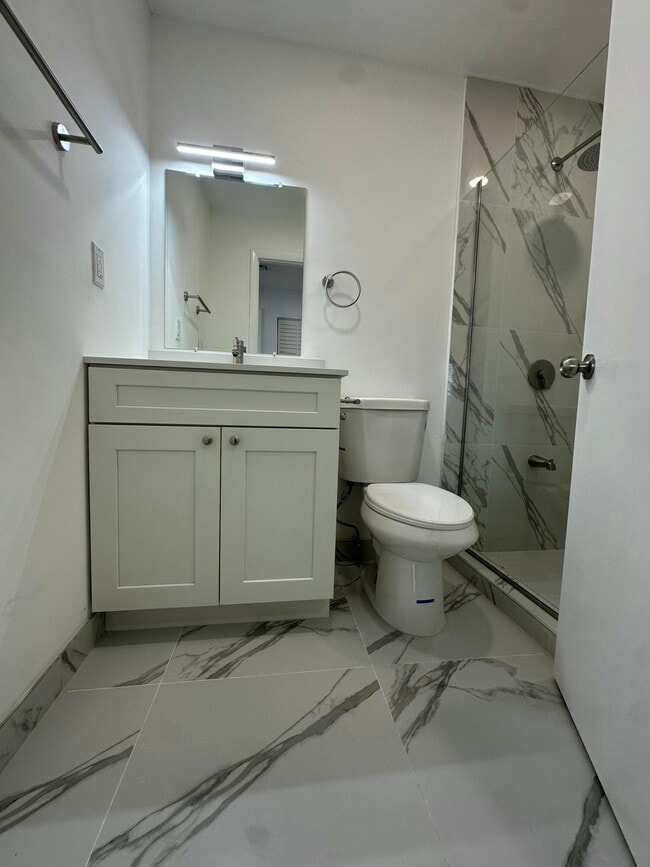 Building Photo - 103 E Tiffany Dr