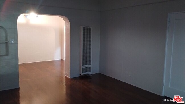 Building Photo - 6133 Cashio St