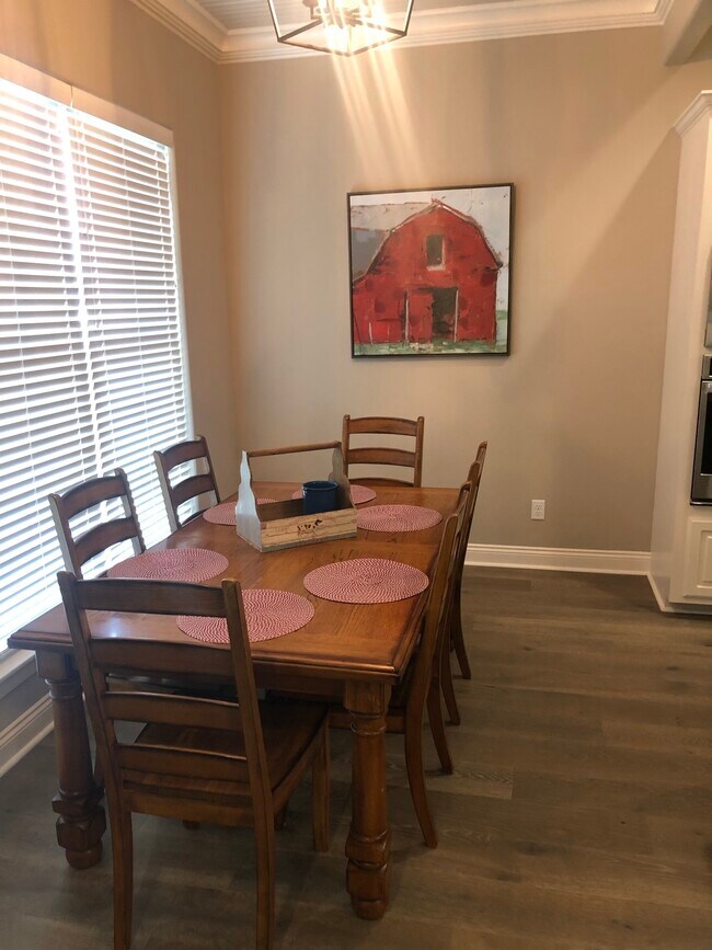 Building Photo - 5906 Settlers Dr