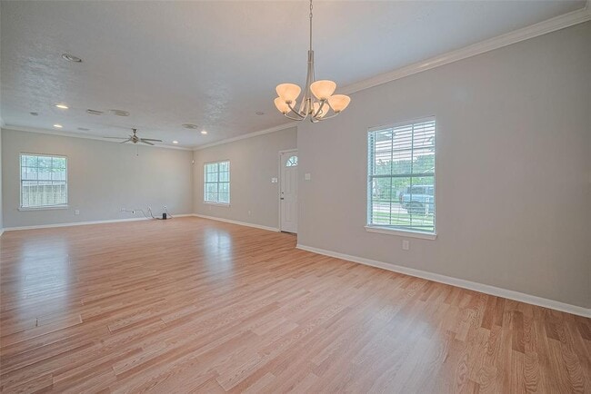 Building Photo - 213 W Murrill Ave