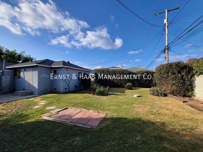 Building Photo - 4718 Briercrest Ave