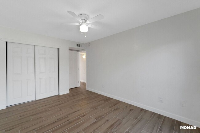 Building Photo - Charming 2BR Condo in Phoenix