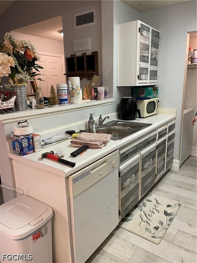 Building Photo - 12520 Equestrian Cir