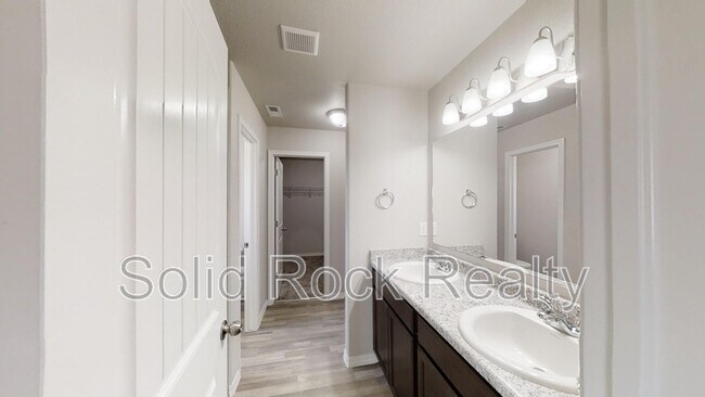 Building Photo - 10977 Quercia Cir