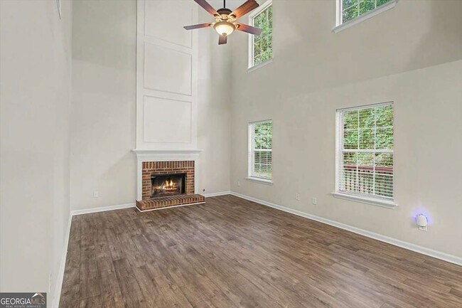 Building Photo - 1590 Waterway Pl SW