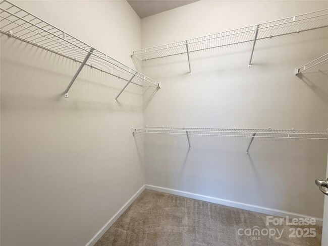 Building Photo - 1543 S Church St