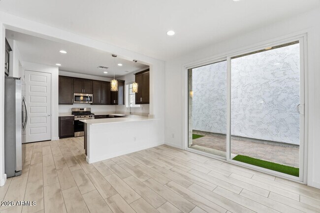 Building Photo - 8336 E Peterson Ave