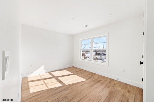 Building Photo - 401 Tillman St