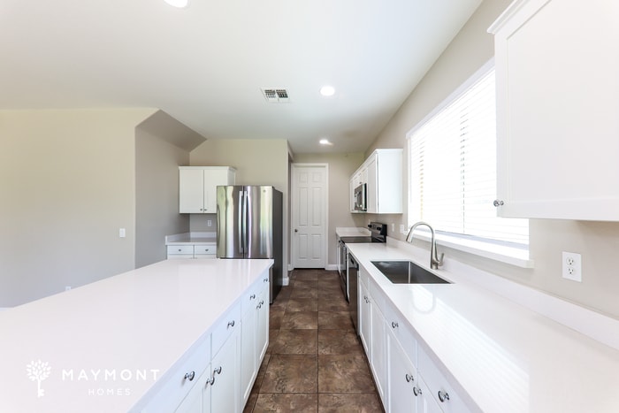 Building Photo - 14933 W Columbine Dr