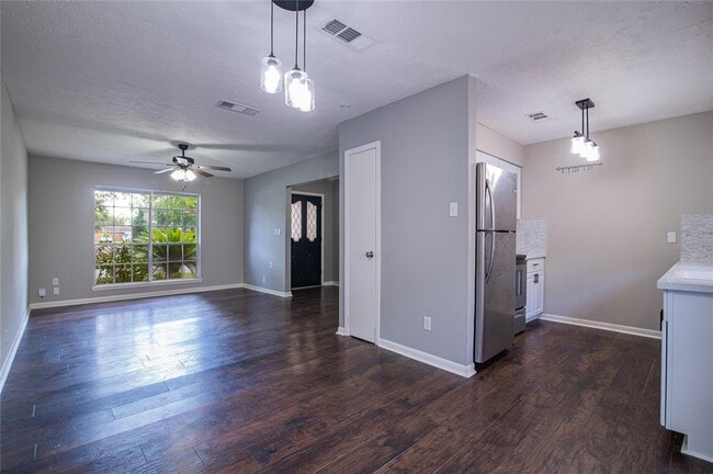 Building Photo - 17122 Blackhawk Blvd