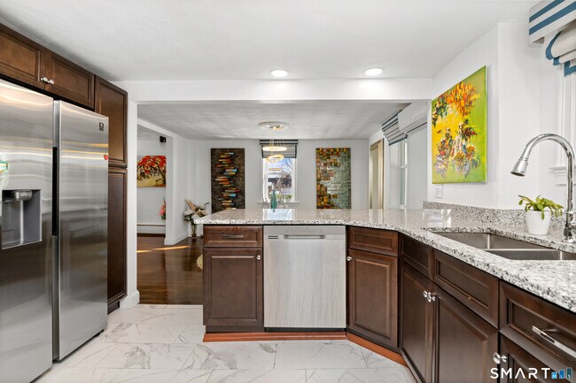 Building Photo - 1701 Boulevard