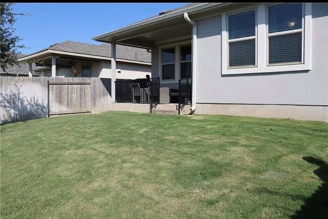 Building Photo - 201 McFarland St