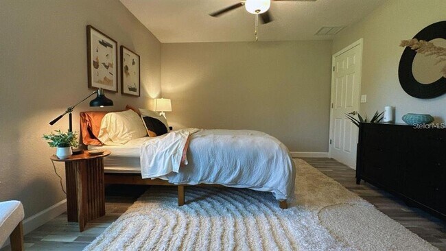 Building Photo - 16408 SW 27th Cir
