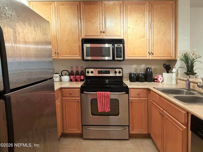 Building Photo - 11 Arbor Club Dr