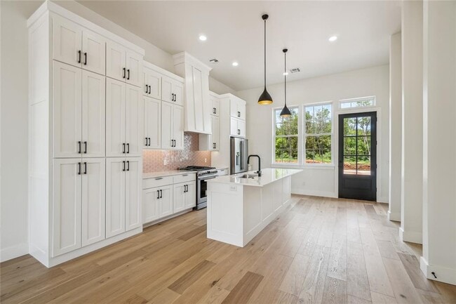 Primary Photo - 18829 Selah Wy