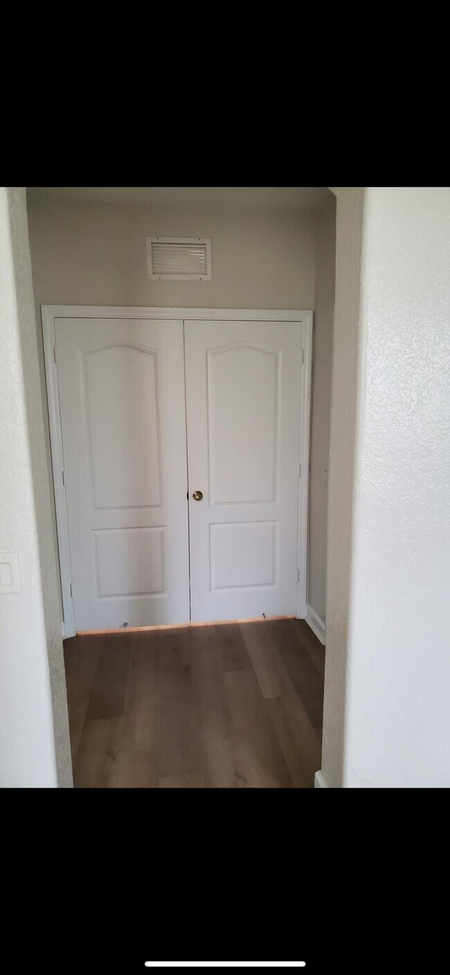 Building Photo - 2286 Shoma Dr