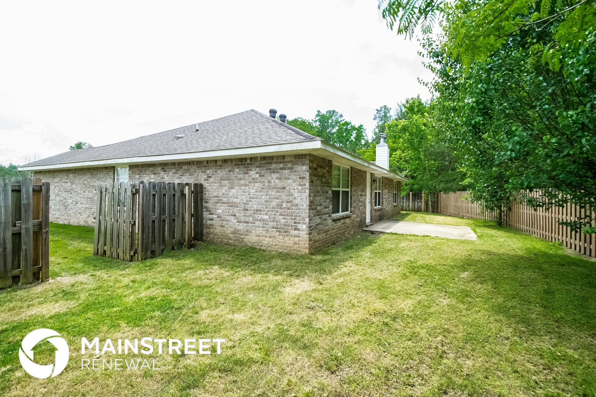 Building Photo - 450 Marsh Cir