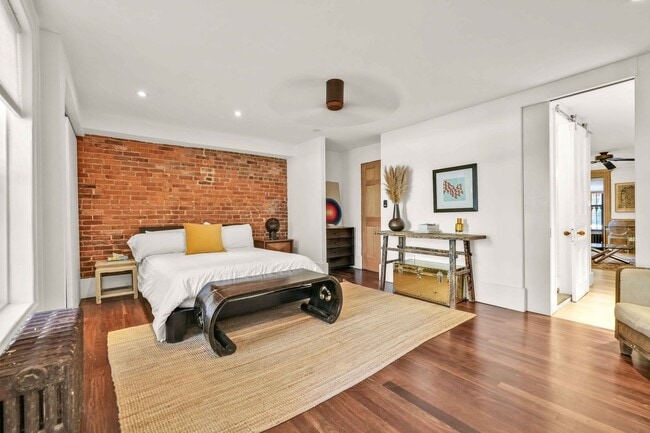 Building Photo - 1BR Stuyvesant Heights Garden Oasis with I...