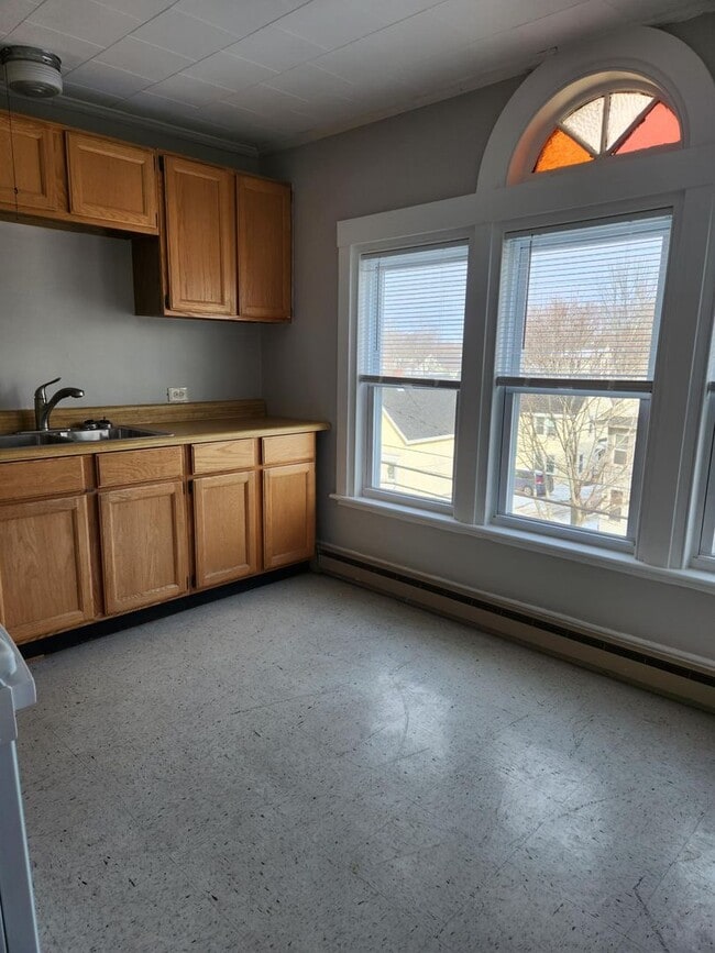 Building Photo - 99 State St