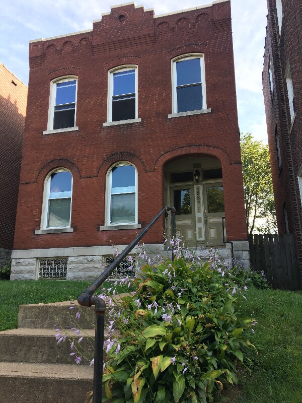 Primary Photo - 3884 Juniata St
