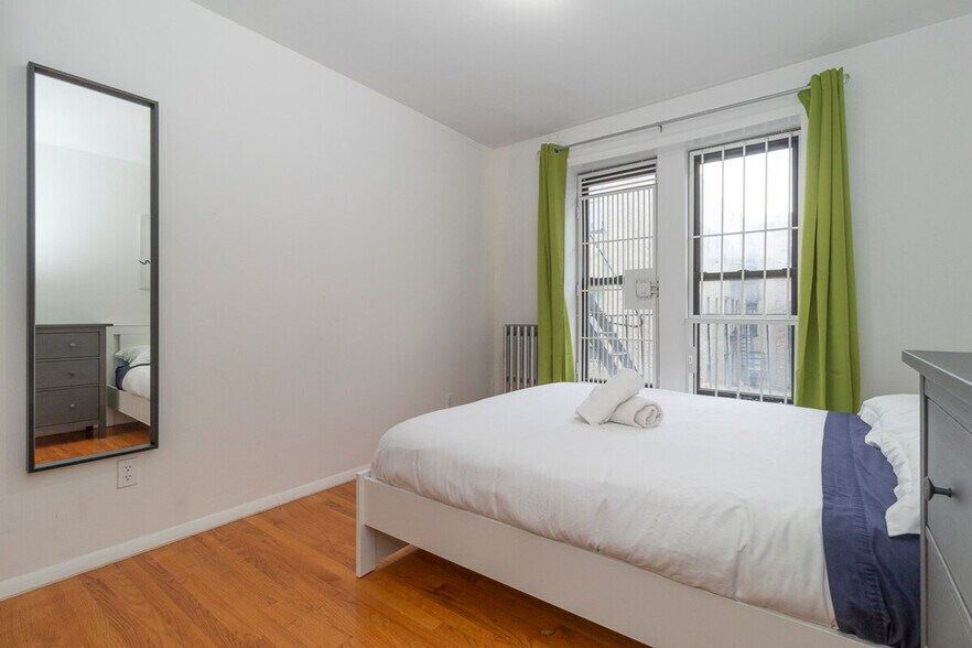 Building Photo - 317 E 93rd St