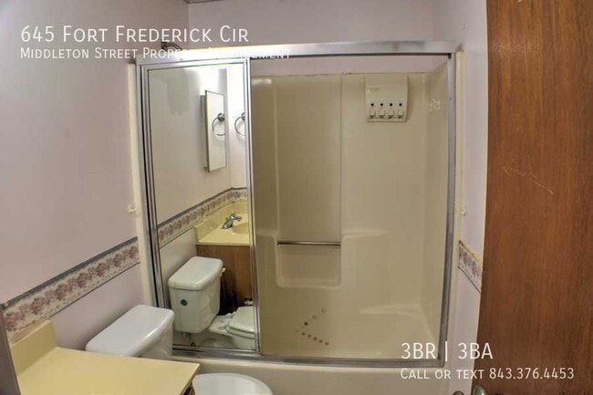 Building Photo - 645 Fort Frederick Cir