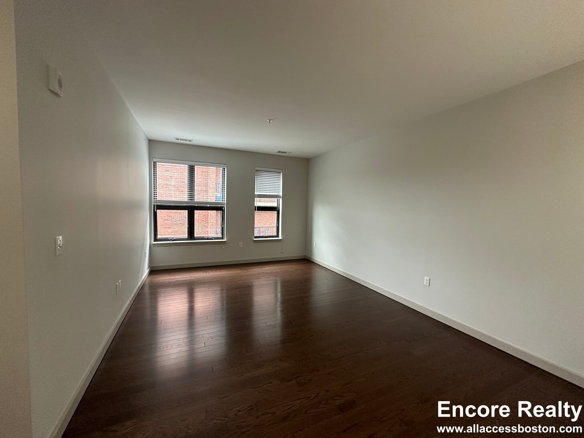 Building Photo - 21 Harris St