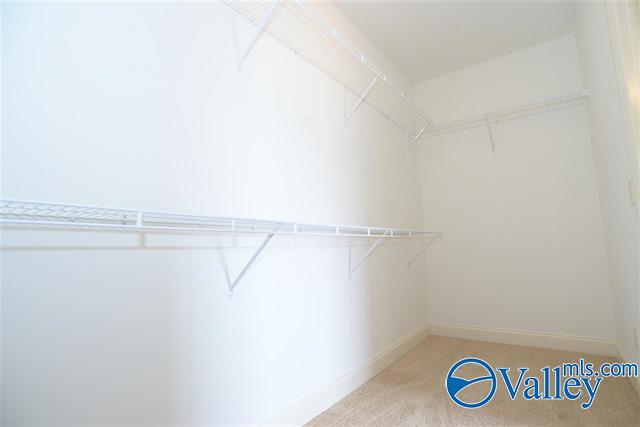 Building Photo - 15047 Lakeside Trail SW