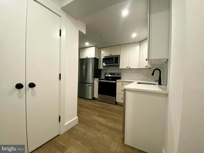 Building Photo - 3126 16th St NW