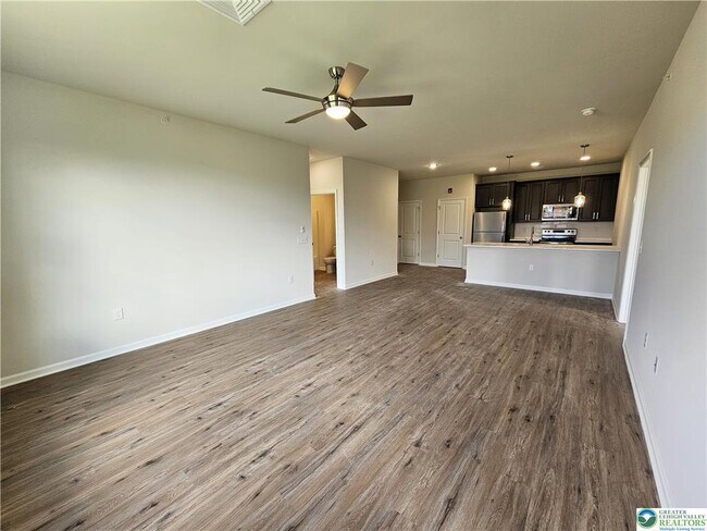 Building Photo - 430 Cambria St