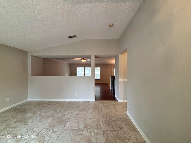 Building Photo - 9612 Clinton Corners Dr