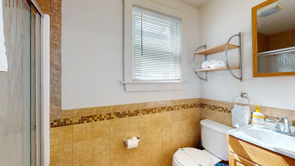 Building Photo - 29 Montgomery St