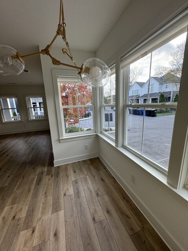Building Photo - 509 Rosedale Ave