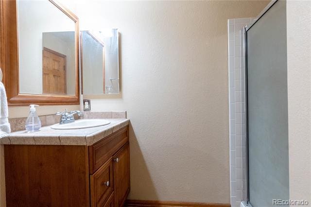 Building Photo - 2323 Dogwood Cir