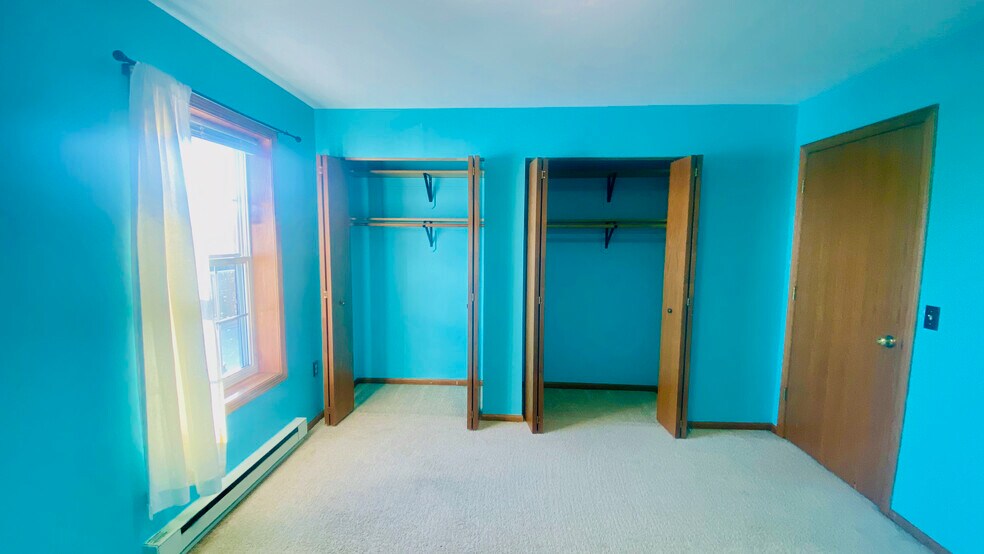 Bedroom 1/3 - 384 Minz Park Cir