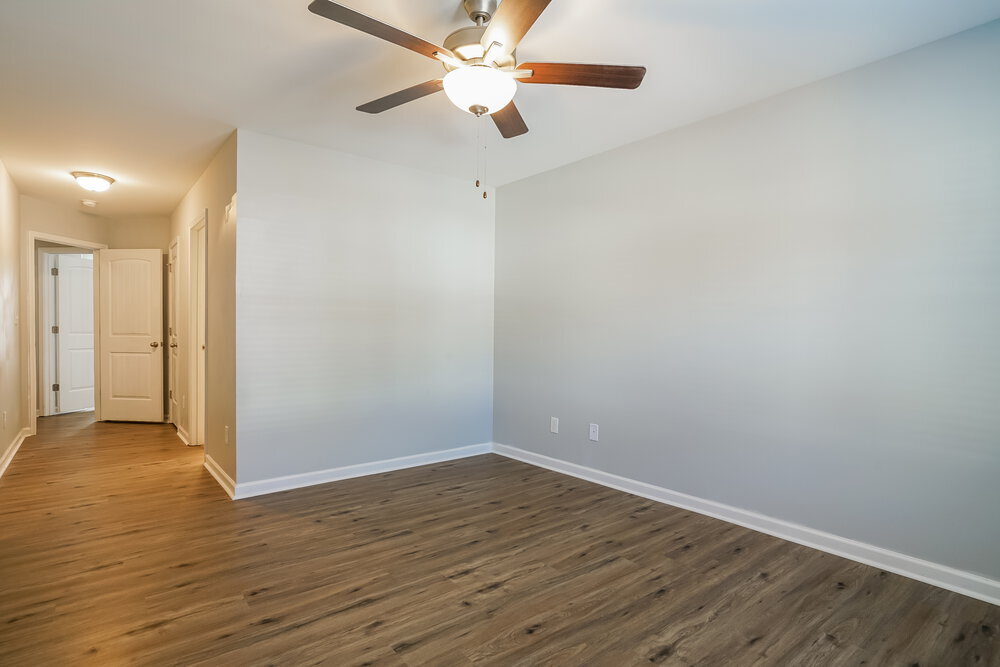 Building Photo - 115 Oakdale Ave