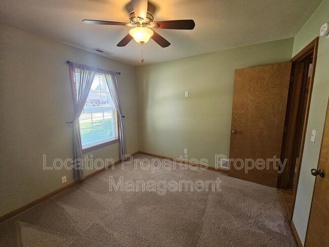 Building Photo - 4104 Saddlehorn Dr