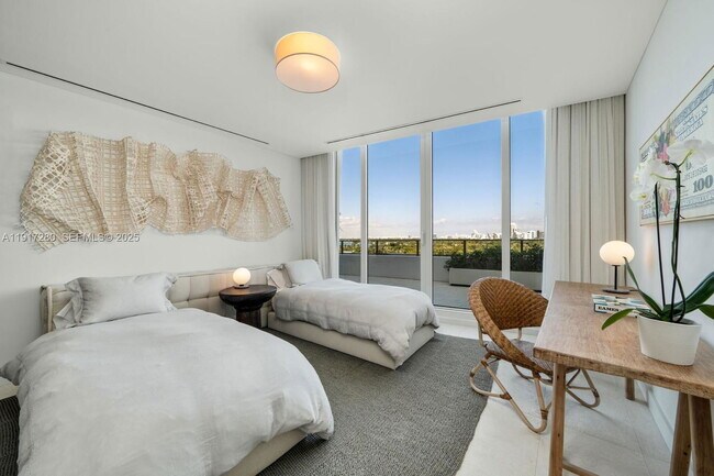 Building Photo - 4701 Meridian Ave