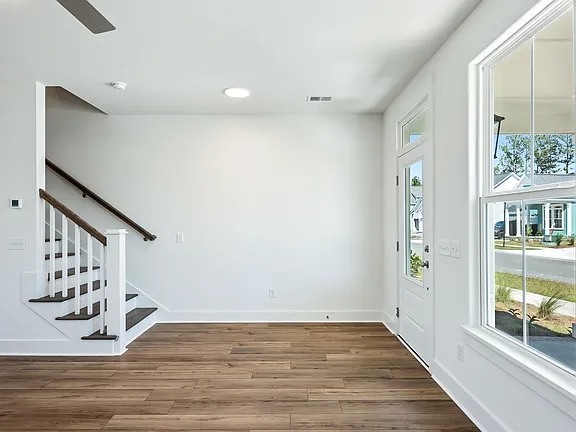 Building Photo - 507 Sound Dr