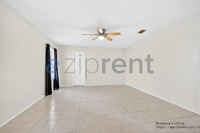 Building Photo - 6525 Meadow Way Ln