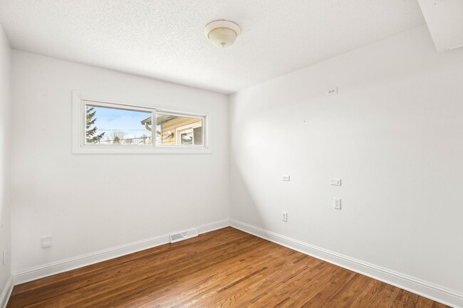 Building Photo - 1004 11th St NW