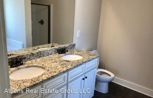 Building Photo - 3 br, 2.5 bath House - 255 Jennings Court