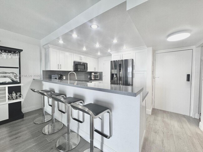 Building Photo - 3800 S Ocean Dr